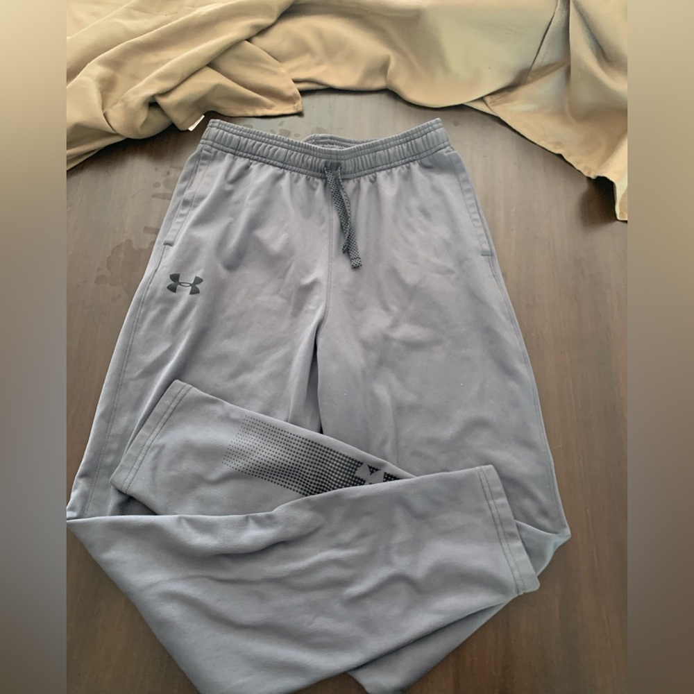 Under Armour good condition doesn’t fit me anymore